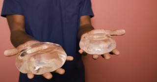 Prótese de silicone: antes ou depois da gravidez?