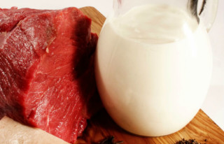 Leite e carne são ricos em vitaminas do complexo B - Foto: Getty Images