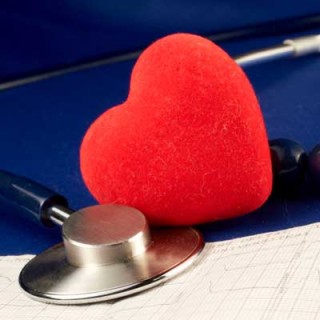 Coração, eletro e estetoscópio