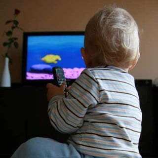 Bebê e televisão