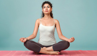 Posições da yoga para iniciantes - Foto: Shutterstock