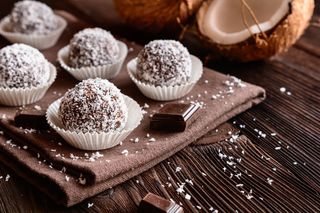 Bolinhos de chocolate com coco- Foto: Shutterstock