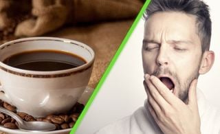 Imagem dividida ao meio: na esquerda, uma xícara de café. Na direita, um homem branco bocejando