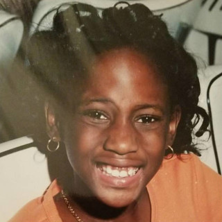 Jamila Davis ainda criança, sem sinais do vitiligo - Foto: Reprodução/Facebook