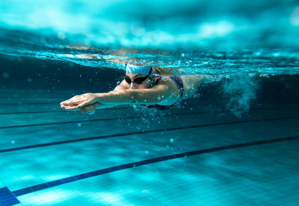 Como fazer exercícios aeróbicos sem prejudicar o ganho de massa muscular? -  03/11/2022 - UOL VivaBem