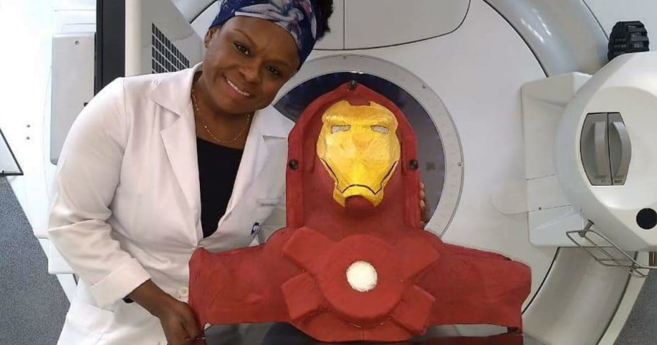 Equipe faz máscaras de radioterapia com personagens infantis. Foto: Divulgação