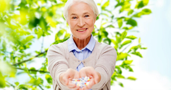 Suplementação alimentar para idosos - Créditos: Syda Productions/Shutterstock