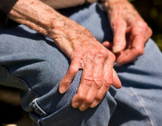 As unhas também envelhecem, como a pele e o cabelo