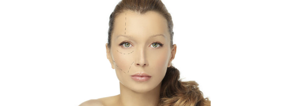 Lifting facial reposiciona o tecido da pele, reduzindo flacidez e rugas