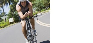 homem pedalando - foto: getty images