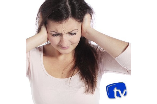Otite gera dor no ouvido e pode causar surdez