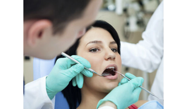 Entenda os casos mais comuns para a extração de dentes