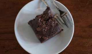 Brownie de chocolate amargo - Foto: SAKON LUMPONGPHAN/Shutterstock