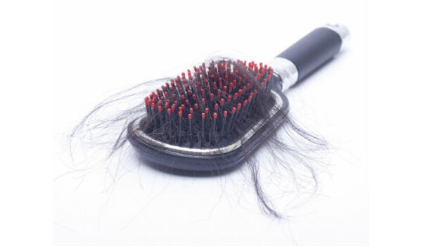 Fisioterapia pode ajudar problemas de cabelo, como a queda