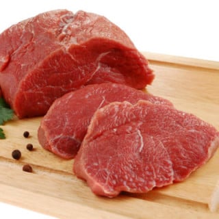 Carne vermelha é fonte de L-carnitina - Foto: Getty Images