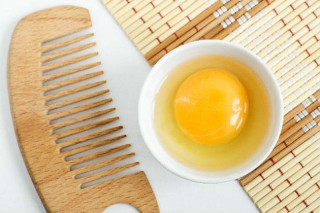 O ovo é um dos ingredientes mais utilizados na nutrição capilar. Foto: shutterstock/kazmulka