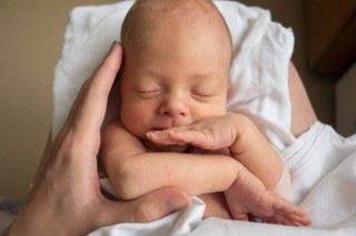 5 medidas para proteger um bebê prematuro contra infecções