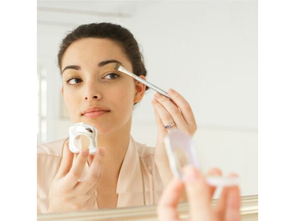 Veja dicas de como prolongar a vida útil da sua maquiagem