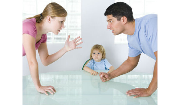 Ambiente familiar desregulado pode cuasar danos na psiquê da criança