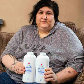 Mulher que come talco é diagnosticada com Síndrome de Pica - Foto: Reprodução/Daily Mail