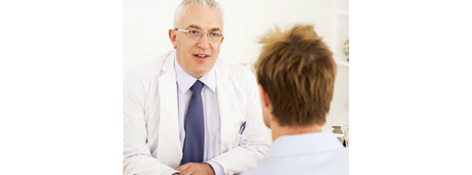 Homem exame câncer de próstata