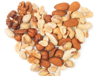 Veja os benefícios do amendoim e das nozes