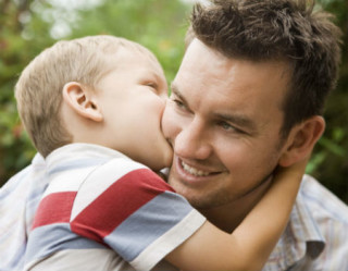Reconhecer boas atitudes de seu filho faz bem para a autoestima da criança