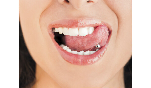 Piercing na língua
