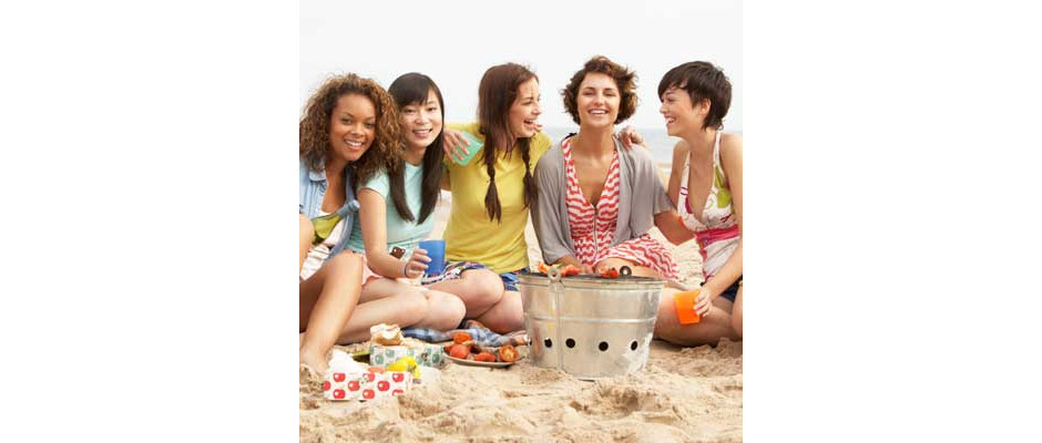 Grupo de meninas na praia