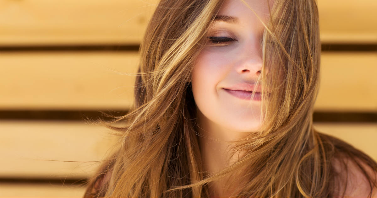 Cabelo liso, tudo que você precisa saber (como faz, tipos, cuidar