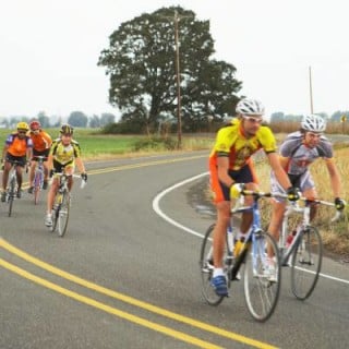 grupo de ciclistas - foto: getty images