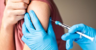 O que se sabe até agora sobre as vacinas da COVID-19 para crianças e adolescentes