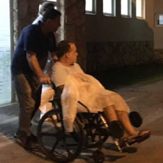 Tony Ramos deixa hospital em cadeira de rodas devido à gastroenterite - Foto: Bebeto Karolla/Folha de Búzios
