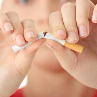 Não fumar é essencial após o clareamento - Foto: Getty Images
