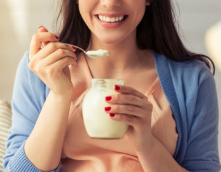 Iogurte natural ajuda a combater o mal hálito