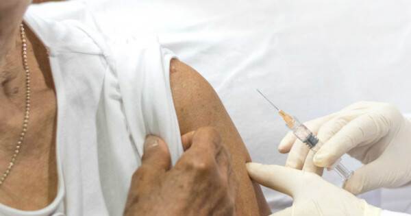 Quem tomou vacina do sarampo no passado pode pegar doença