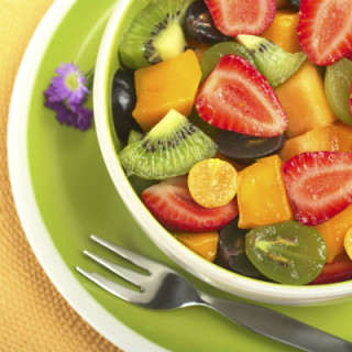 A salada de frutas é uma aliada da saciedade e faz bem para a saúde, cheia de vitaminas e fibras