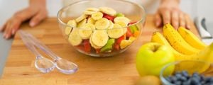 foto de frutas de bowl de salada de frutas