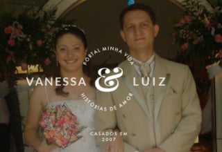 Vanessa e Luiz estão casados há 12 anos e possuem duas filhas - Foto: Acervo pessoal