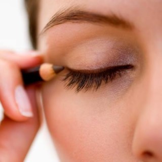 Saiba como fazer uma maquiagem simples para os olhos no dia a dia e dar um  up no olhar - Purepeople