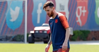 Especialista comenta crises de vômitos do Messi durante jogos