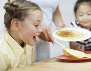 Saiba como deve ser o consumo de gorduras na alimentação infantil