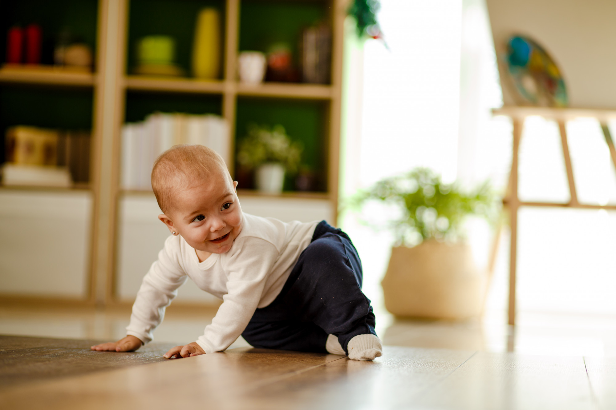 Entenda como as brincadeiras com bola podem estimular o bebê