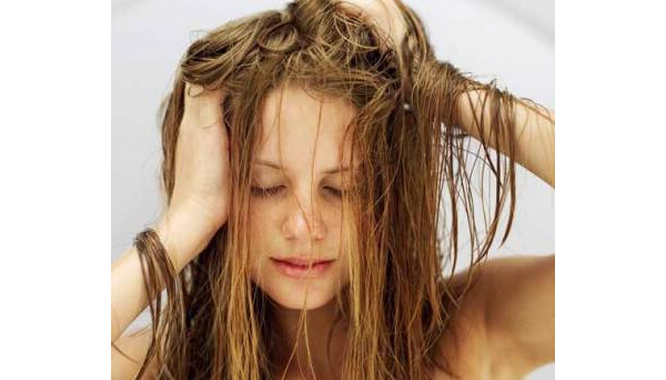Aumenta o número de mulheres com queda de cabelo