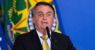 Soluço de Bolsonaro: o que pode causar crise de soluço persistente?