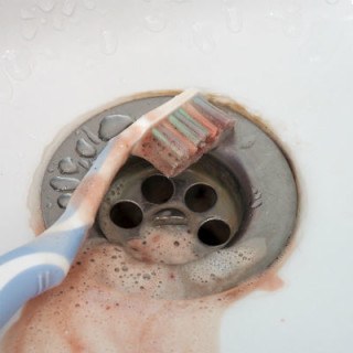 Escova de dentes com sangue - Foto: Getty Images