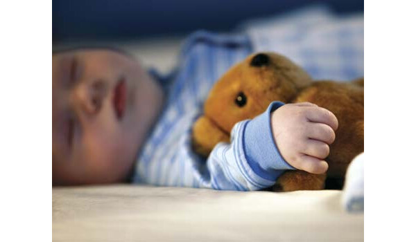 Bebês e crianças precisam de rotinas de sono diferenciadas