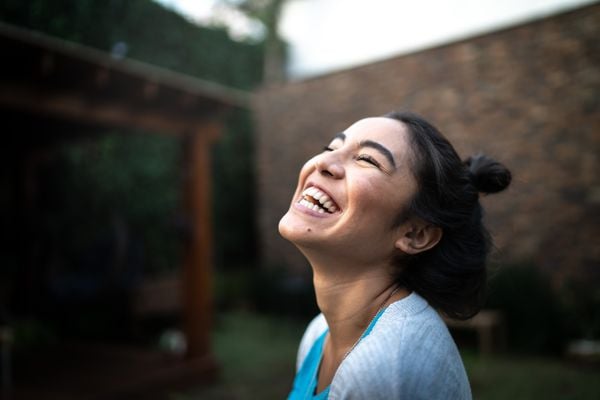 Mulher sorrindo