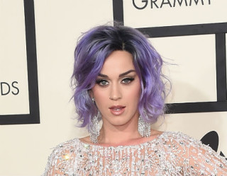 Katy Perry é a rainha dos cabelos coloridos