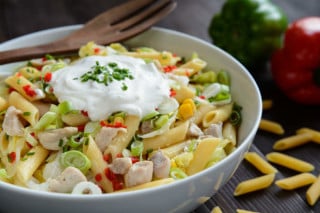 Salada de Macarrão integral - foto: Reprodução/Shutterstock 